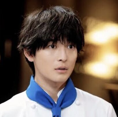 高橋文哉