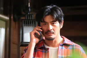坂口憲二、11年ぶりレギュラー復帰で見せた表現者としての現在地─コーヒー焙煎士と俳優、二つの顔が生んだ“進化した真平”