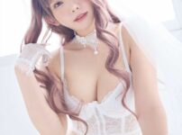 えなこ“白衣装グラビア”が美しすぎると話題！オールホワイト衣装で魅せる幻想的グラビア！