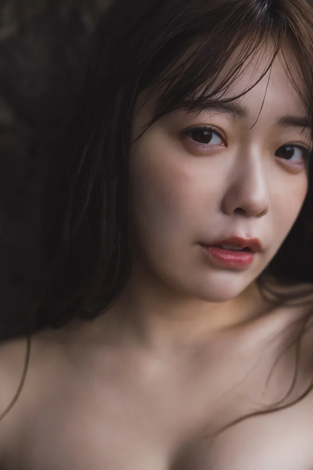 津田塾卒の異色アイドル・塩見きら、1st写真集『きらららぽん』で大胆すぎる挑戦！
