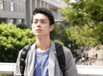 菅田将暉が30代で掴んだ“表現者”の本質─NHK100年特集【火星の女王】に選ばれた理由とは？