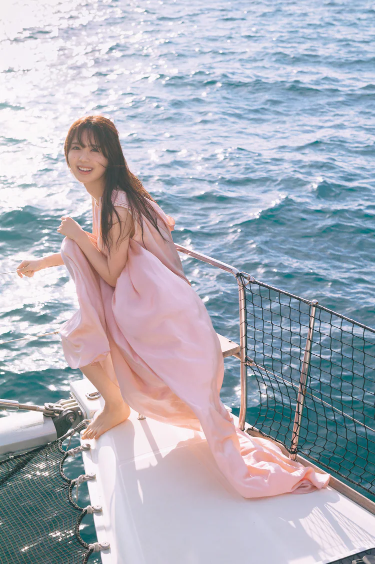 【筒井あやめ20歳】少女から継承者へ｜乃木坂46の“未来を繋ぐ存在”として挑んだ1st写真集
