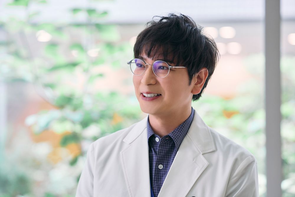 松本潤が“癒しと芯の強さ”を同時に宿す理由。人の心を解く医師役に初挑戦