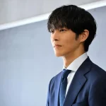 松坂桃李の今、そして進化─現場で見せた優しさと覚悟が胸を打つ