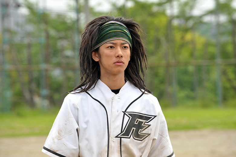 佐藤健が語る「俳優としての夢」と覚悟─プロデュースという新たな挑戦。見据える、次のステージとは？
