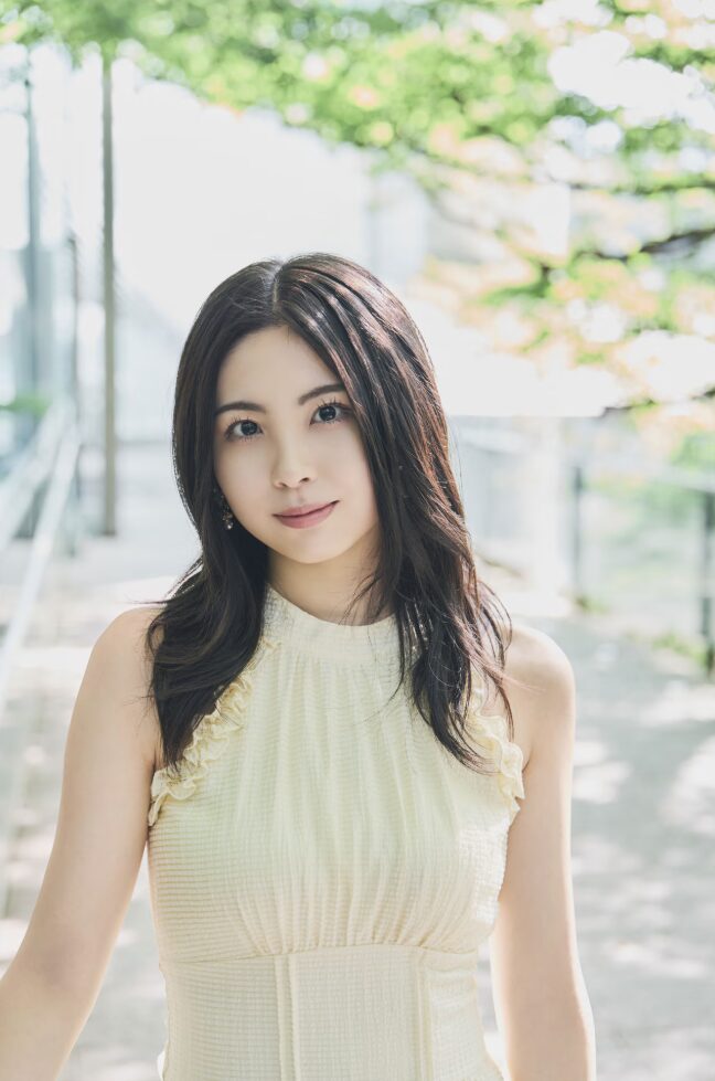 櫻井梨央が魅せる“建築愛”と素顔─モーニング娘。'25の知的エースの素顔に迫る
