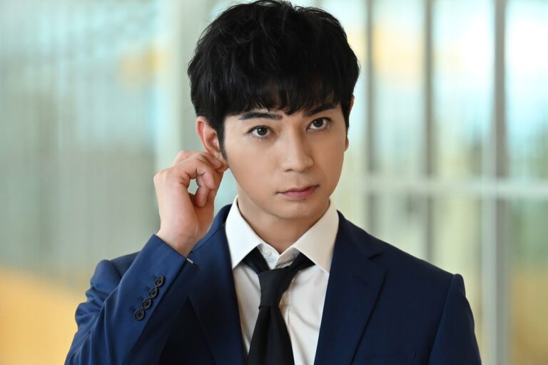 松本潤、変わらぬ情熱と変わり続ける芝居─今、彼が大切にしていること