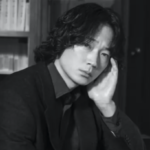 綾野剛が“愛に翻弄される男”を演じる理由─役者人生に刻んだ“唯一無二の体験”とは
