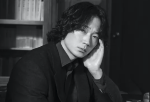 綾野剛が“愛に翻弄される男”を演じる理由─役者人生に刻んだ“唯一無二の体験”とは