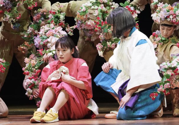 ジブリ名作を舞台で！「千と千尋の神隠し」ソウル・芸術の殿堂オペラ劇場で上演、千尋役に上白石萌音＆川栄李奈