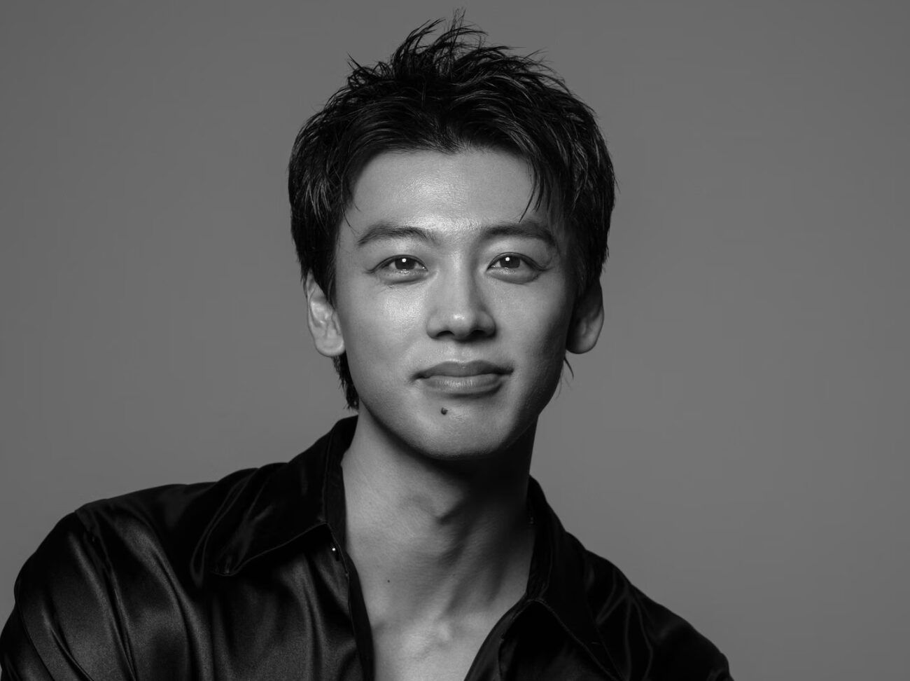 竹内涼真、その眼差しの先にある“歌って踊る俳優”としての進化