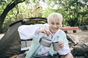 超特急13号車・髙松アロハ、“まっすぐ”走り出す25歳 ― キャンプ書籍公開＆Mステ初出演で見せた覚悟