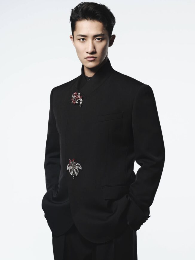 “肉体派アイドル”から世界を纏う男へ─岩本照、Dolce & Gabbanaジャパンアンバサダー就任の裏側