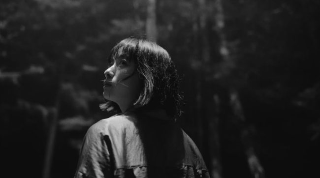 「TOMOO × 菊池剛が紡ぐ“触れられない美しさ” — アルバム『DEAR MYSTERIES』収録『Lip Noise』