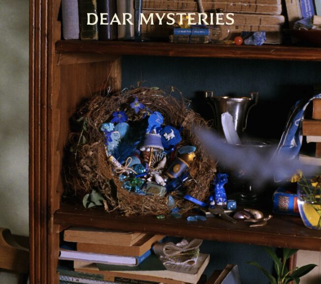 「TOMOO × 菊池剛が紡ぐ“触れられない美しさ” — アルバム『DEAR MYSTERIES』収録『Lip Noise』