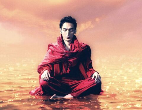 揺るぎない探求者 草彅剛―“自分”を見つめ直す旅路