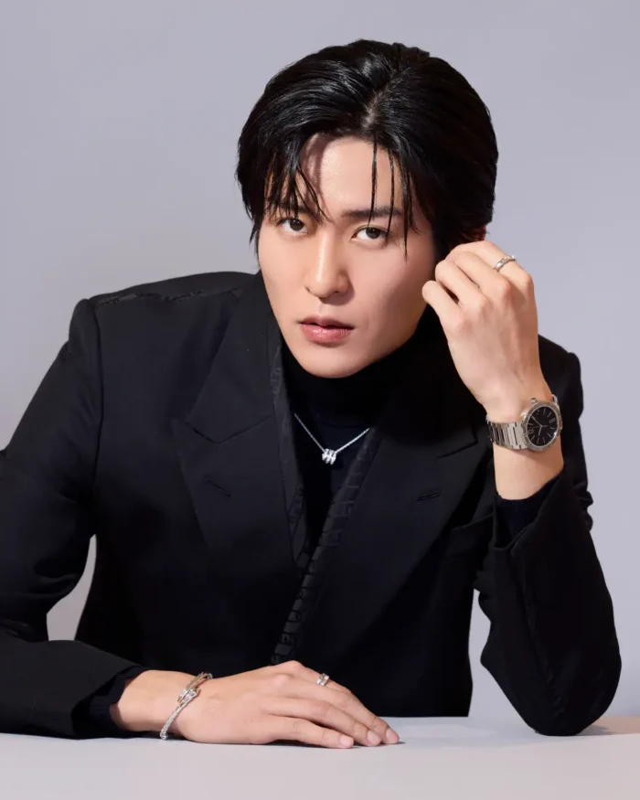 「目黒蓮 × ブルガリ」―Snow Manの“モード顔”が語る、ジュエリーと“新たな輝き”の物語