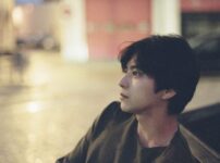 「飛び立つ鳥、変化の先へ」佐藤勝利(timelesz)が見せる“次の10年”への決意