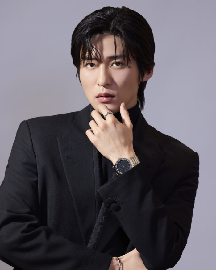 「目黒蓮 × ブルガリ」―Snow Manの“モード顔”が語る、ジュエリーと“新たな輝き”の物語