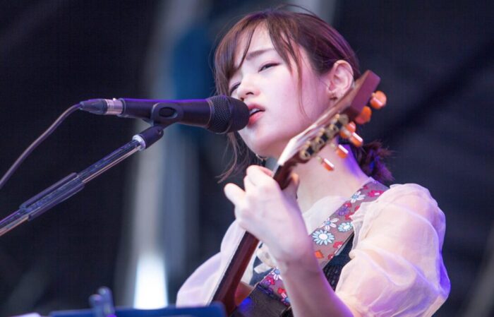 藤原さくらが今、静かな表現を選び続ける理由──音楽と演技、そのあいだにあるもの