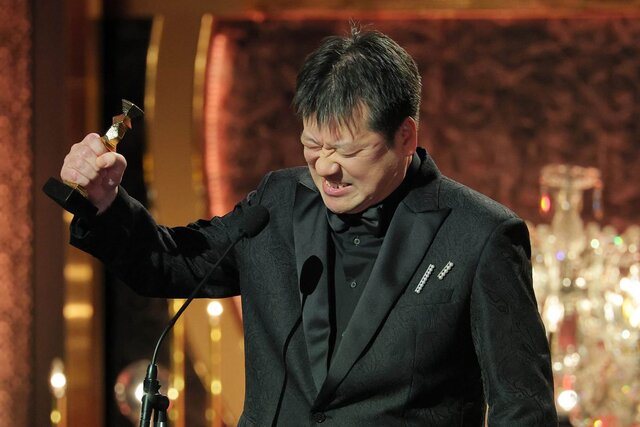 佐藤二朗という俳優の現在地｜笑いと狂気を行き来する56歳が映画界で示した存在感