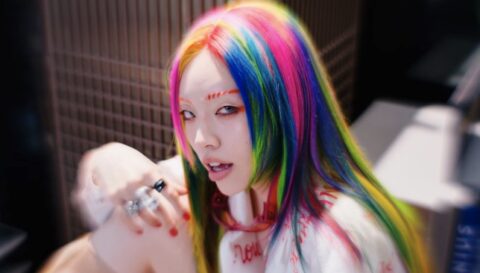 “手のひら返し”を歌う理由——ちゃんみなが「FLIP FLAP」で見せたリアルと進化