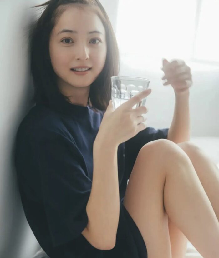 なぜ佐々木希は今も支持されるのか？20周年の歩みと話題の日めくりに迫る